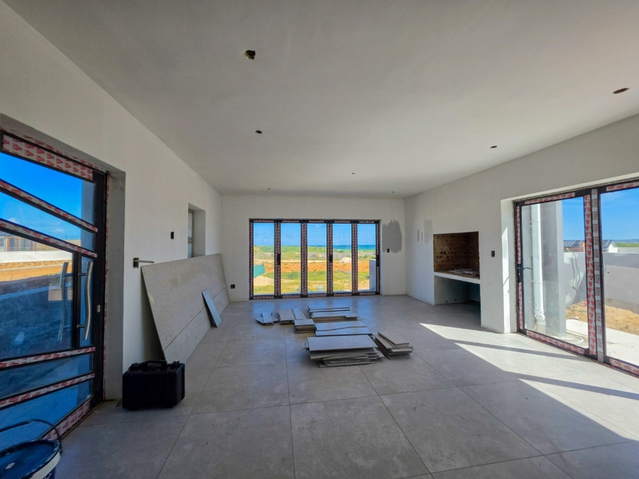 3 Bedroom Property for Sale in Stilbaai Oos Western Cape